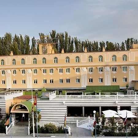 Hotel Torres I Villanueva Del Arzobispo Bagian luar foto