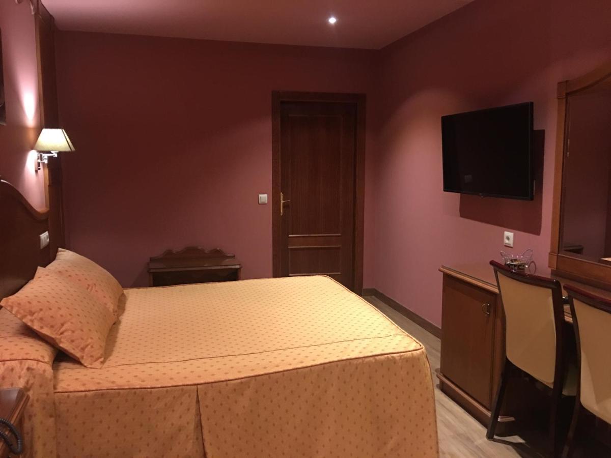 Hotel Torres I Villanueva Del Arzobispo Bagian luar foto
