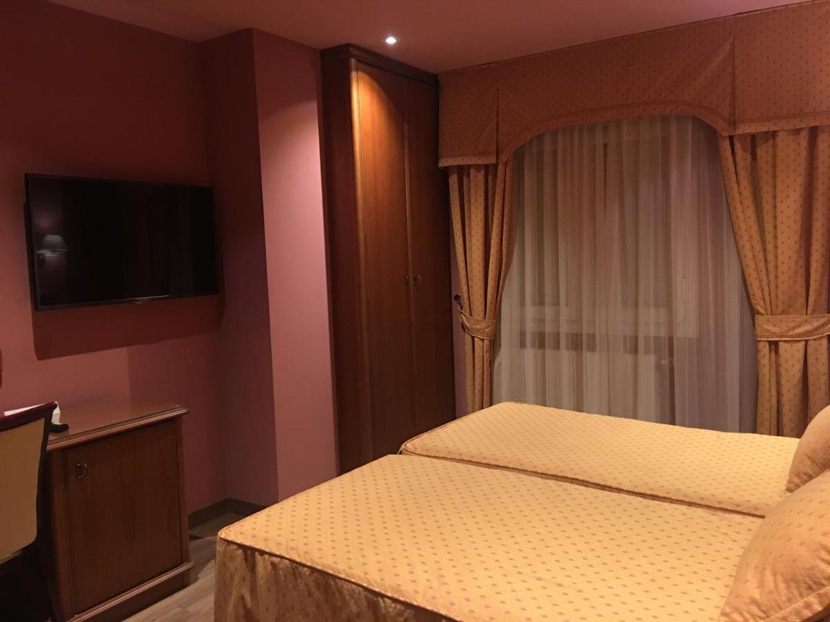 Hotel Torres I Villanueva Del Arzobispo Bagian luar foto