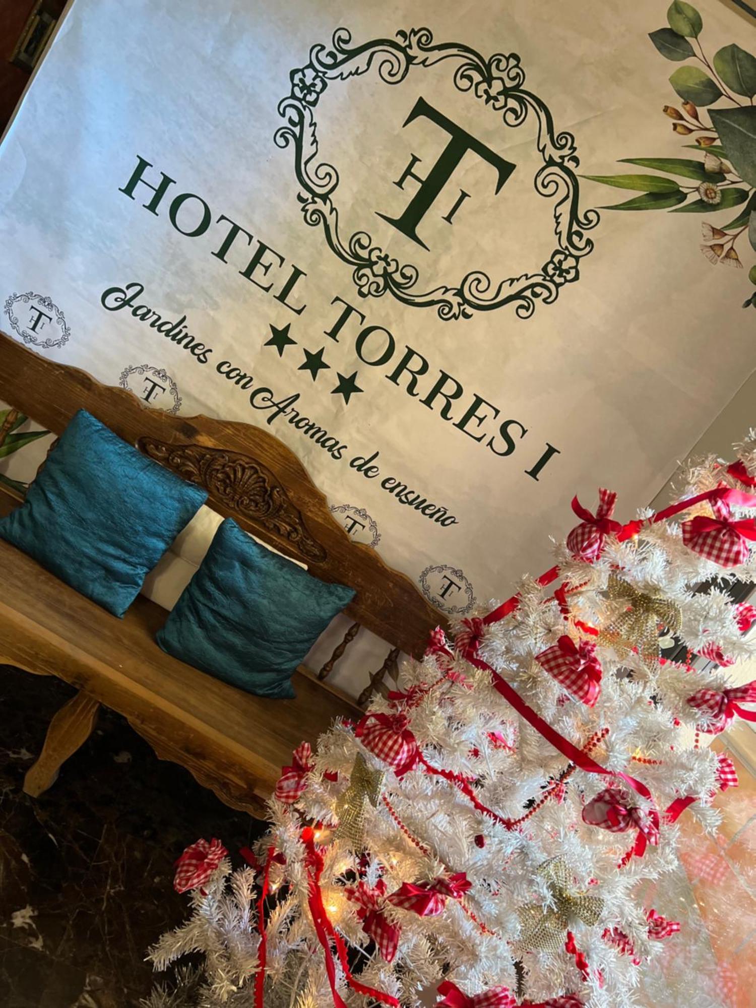 Hotel Torres I Villanueva Del Arzobispo Bagian luar foto